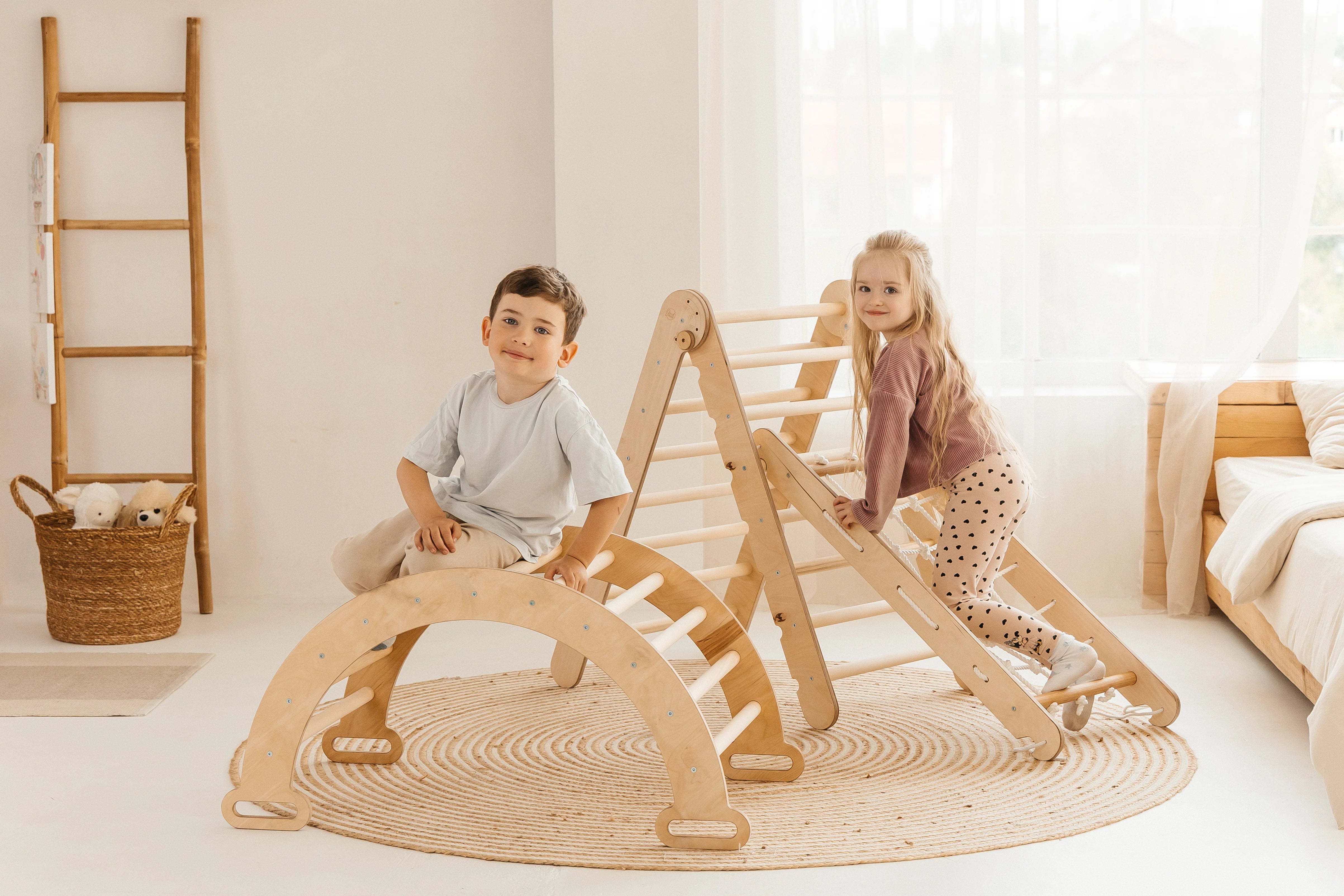Loc de joacă copii din lemn Montessori | Goodevas România